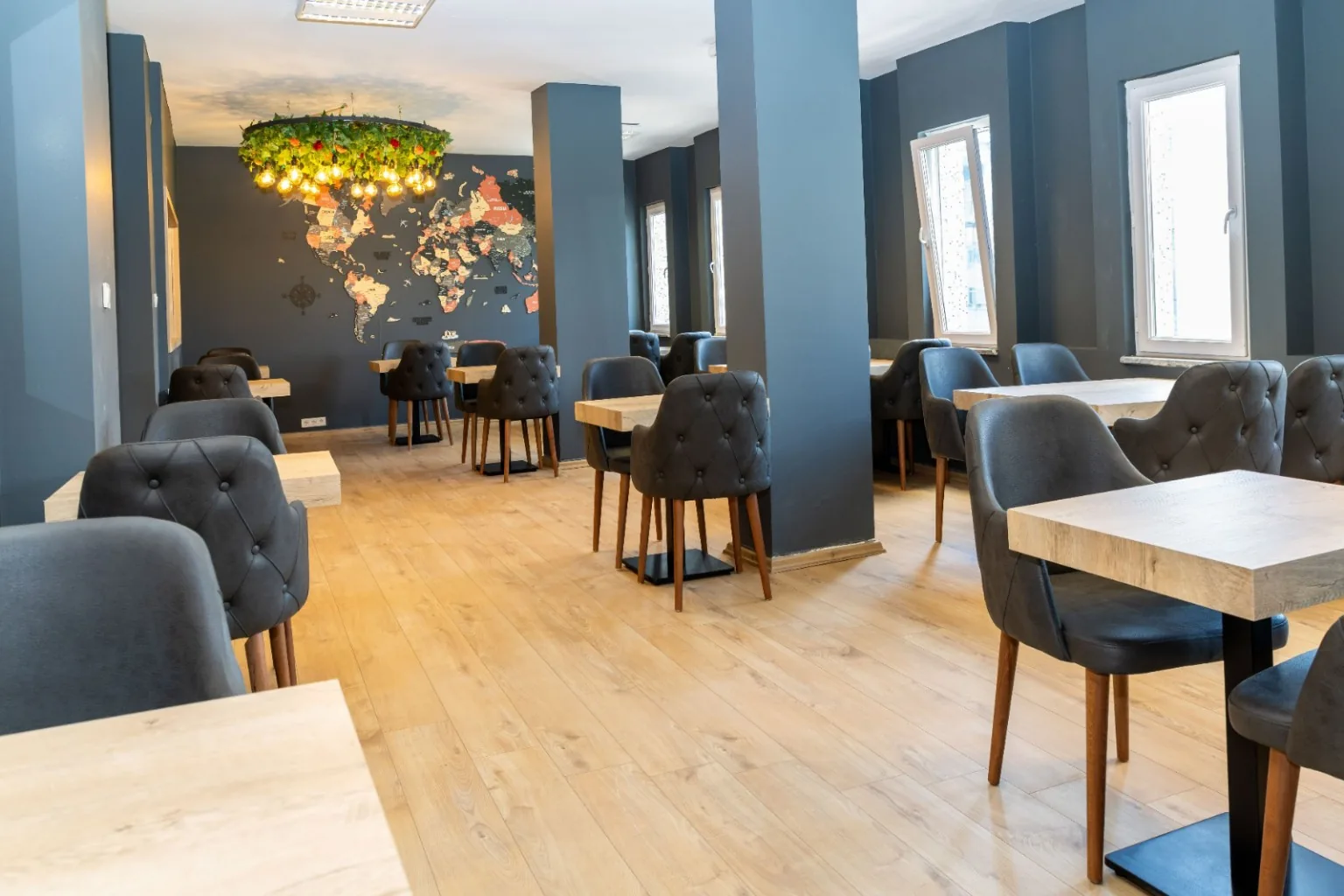 Holly Sahne Cafe salon oturma alanı